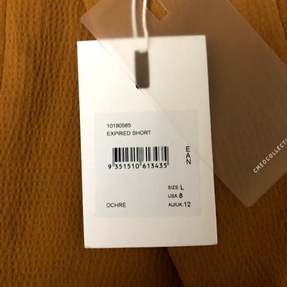 C/MEO Collective Expired Short Ochre - Picture 5 of 8